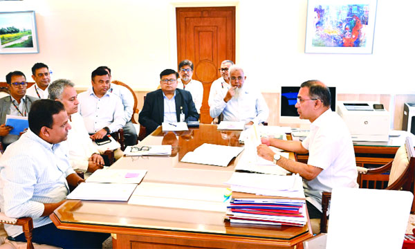 প্রধানমন্ত্রী তারেক রহমান গতকাল তেজগাঁওয়ে তার ক ার্যালয়ে ভোলার সাথে ঢাকা ও বরিশালের সরাসরি সড়ক যোগাযোগ স্থাপনের তিনটি প্রস্তাব নিয়ে আলোচনা করেন : পিআইডি