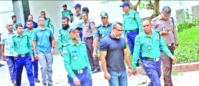 আন্তর্জাতিক অপরাধ ট্রাইব্যুনালে অভিযুক্ত সেনা কর্মকর্তাদের হাজির করা হয়