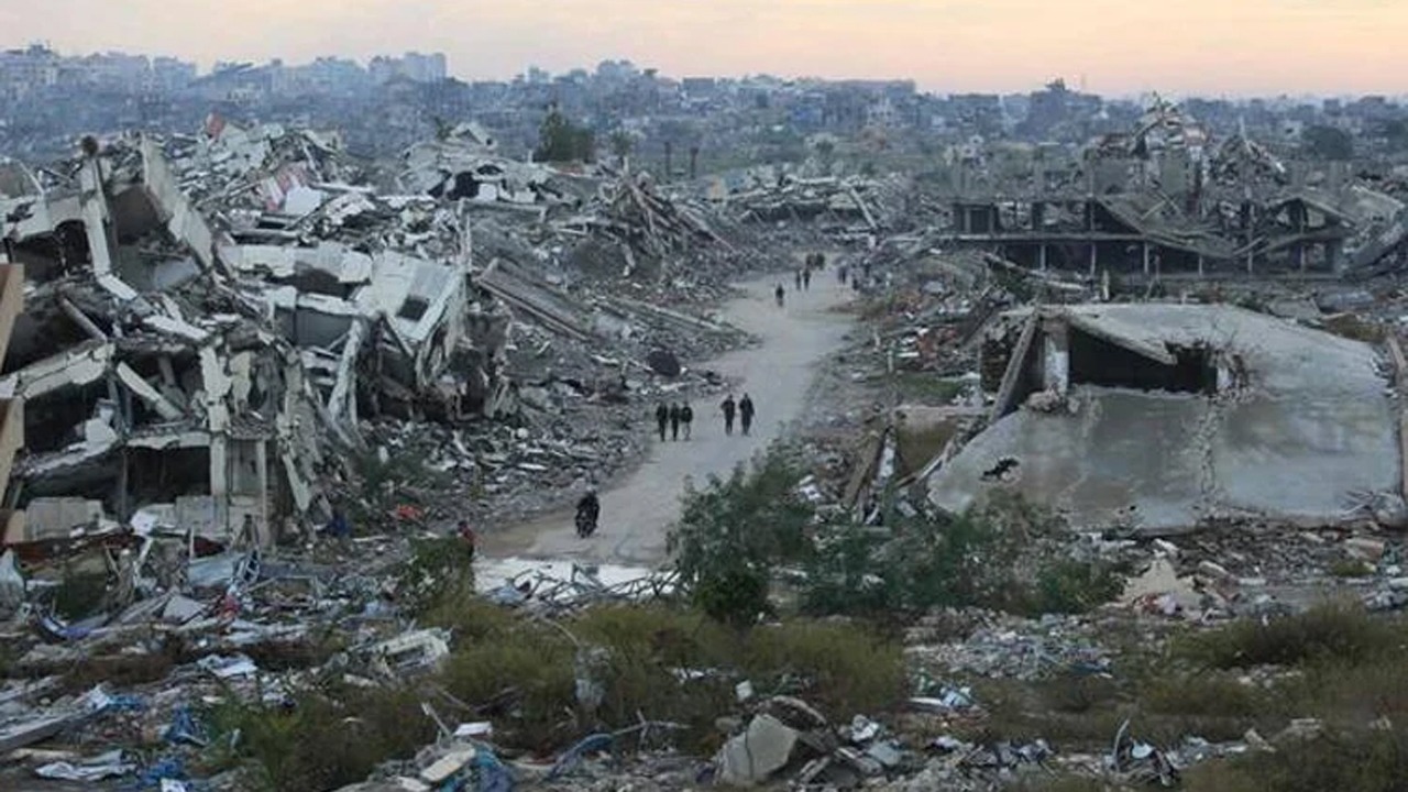 ইসরাইলি হামলায় ক্ষতিগ্রস্ত গাজা