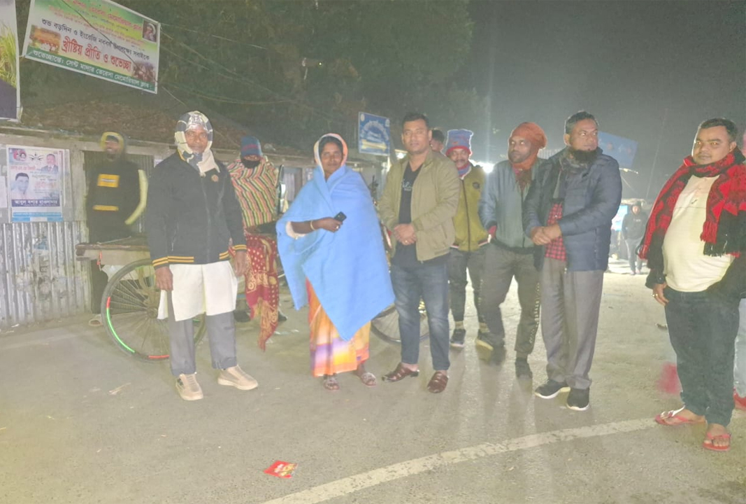 এসিল্যান্ডের কম্বল বিতরণ