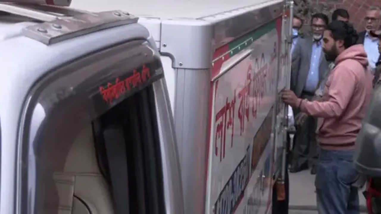 জাতীয় হৃদরোগ ইনস্টিটিউট থেকে শহীদ সোহরাওয়ার্দী মেডিকেলে নেয়া হয় ওসমান হাদির লাশ