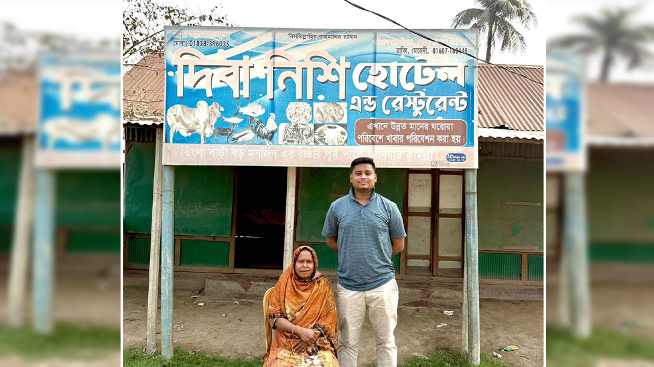 দিবা নিশি হোটেলের খালার সাথে হাসনাত আব্দুল্লাহ