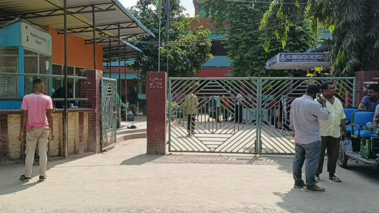 সালমান শাহ হত্যা মামলায় অভিযুক্তদের দেশত্যাগ রোধে হিলিতে কড়া নজরদারি