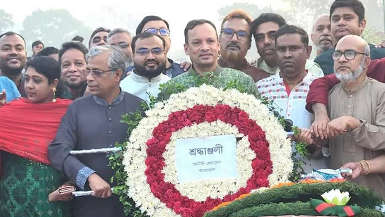 জাতীয় স্মৃতিসৌধে নবনিযুক্ত অ্যাটর্নি জেনারেলের শ্রদ্ধা