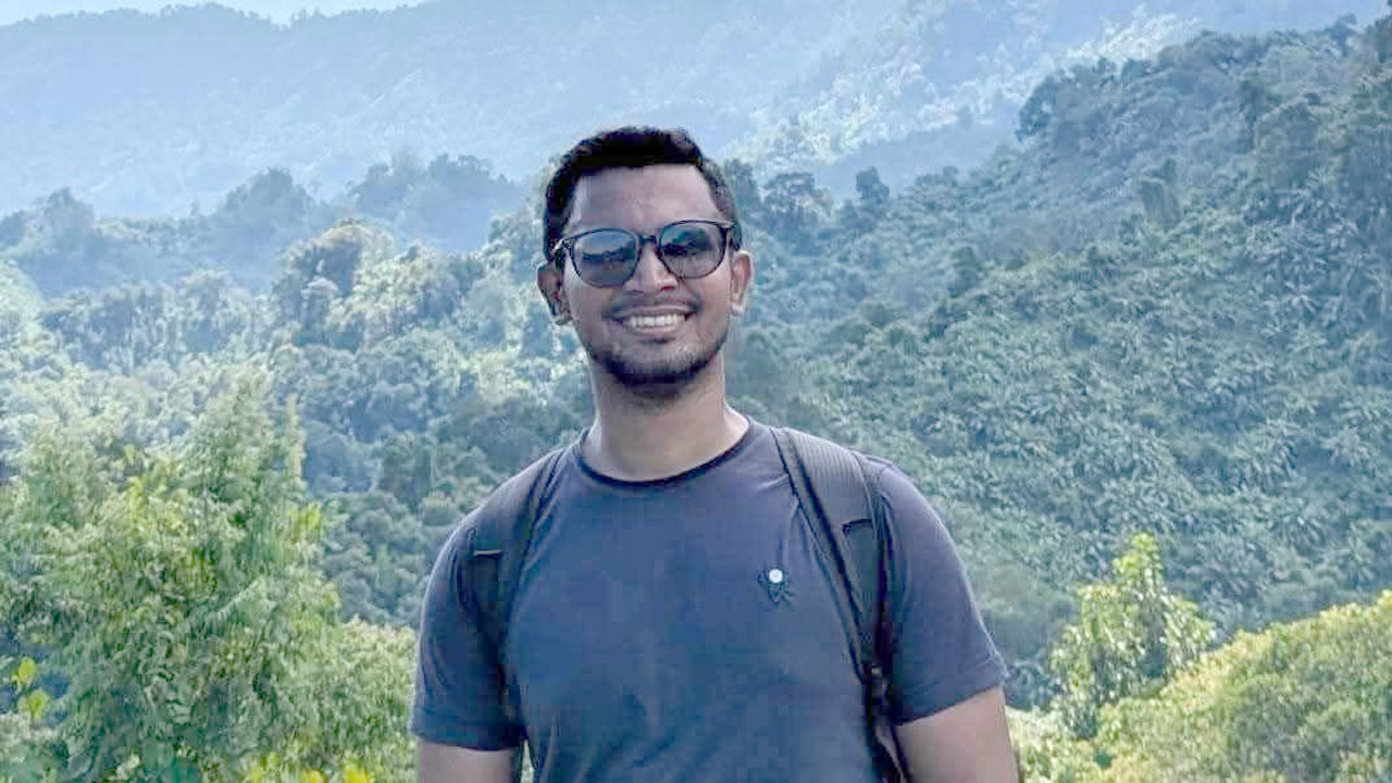 ইকবাল হোসেন (২৫)