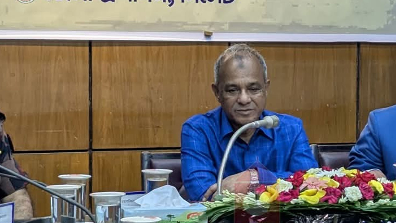 স্বরাষ্ট্র উপদেষ্টা লেফটেন্যান্ট জেনারেল (অব.) মো: জাহাঙ্গীর আলম চৌধুরী