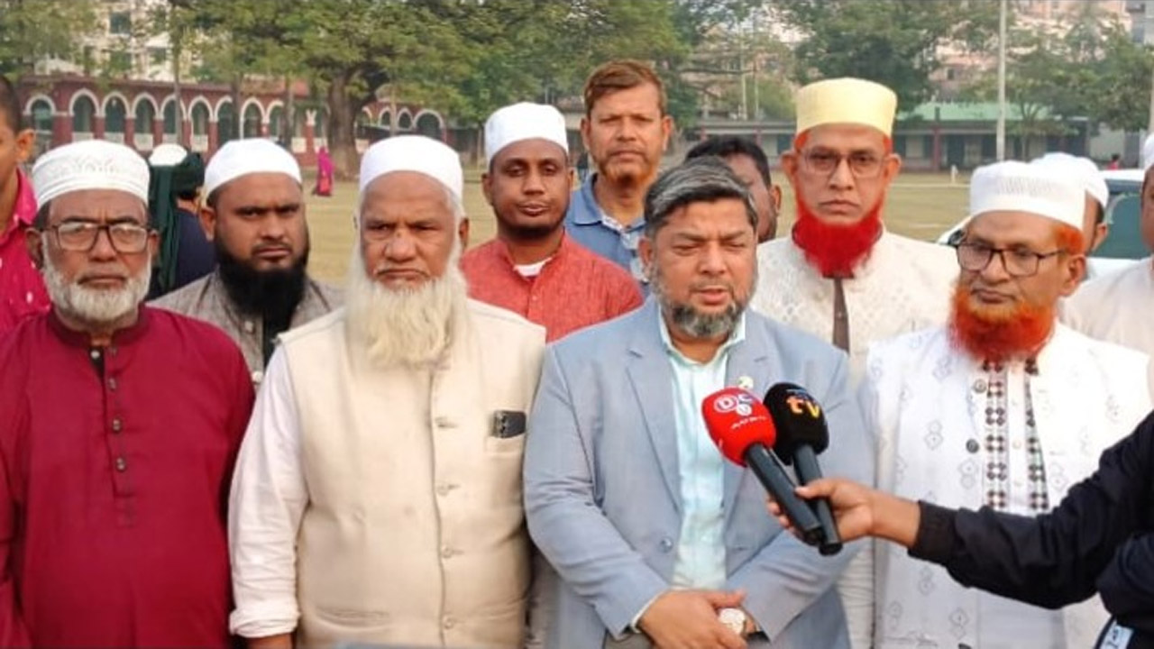 মাঠ পরিদর্শনের সময় গণমাধ্যমের সাথে কথা বলেন জোট নেতৃবৃন্দ