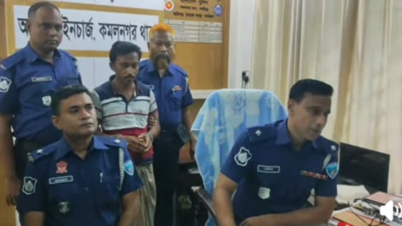 সংবাদ সম্মেলন করে ছালেহা বেগমের হত্যার রহস্য উদ্ঘাটনের কথা জানায় পুলিশ