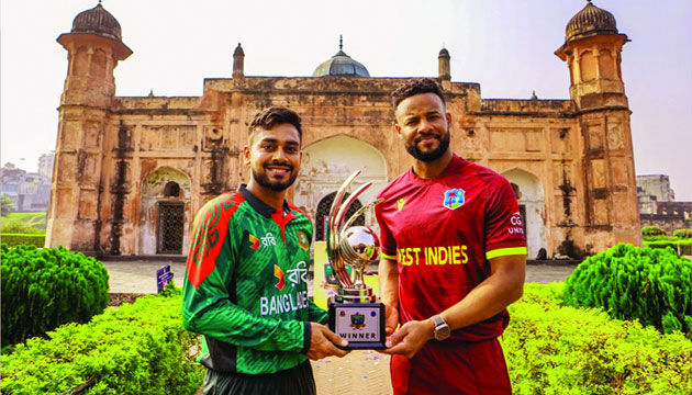 আজ শুরু বাংলাদেশ-ওয়েস্ট ইন্ডিজ ওয়ানডে সিরিজ। তার আগে গতকাল ট্রফি উন্মোচন অনুষ্ঠানে দুই দেশের অধিনায়ক মেহেদী হাসান মিরাজ ও শাই হোপ : নয়া দিগন্ত