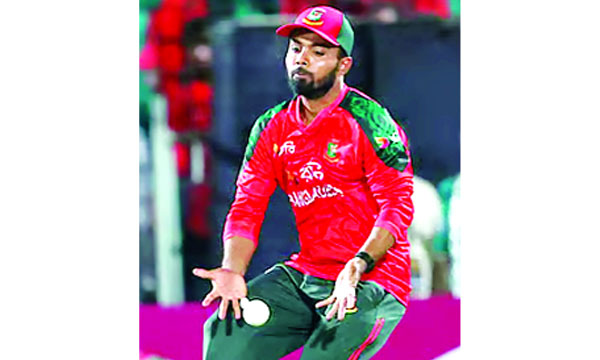 ক্যাচ ছাড়ছেন তৌহিদ হৃদয়  : ইন্টারনেট