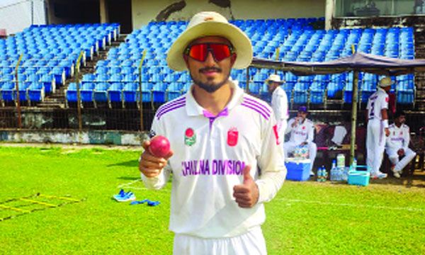 তিন এলবিডব্লিউতে হ্যাটট্রিক করা আফিফ