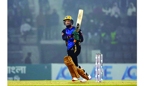 বয়সকে মিথ্যা প্রমাণ করছেন মাহমুদুল্লাহ