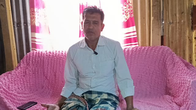 আহত শিক্ষক