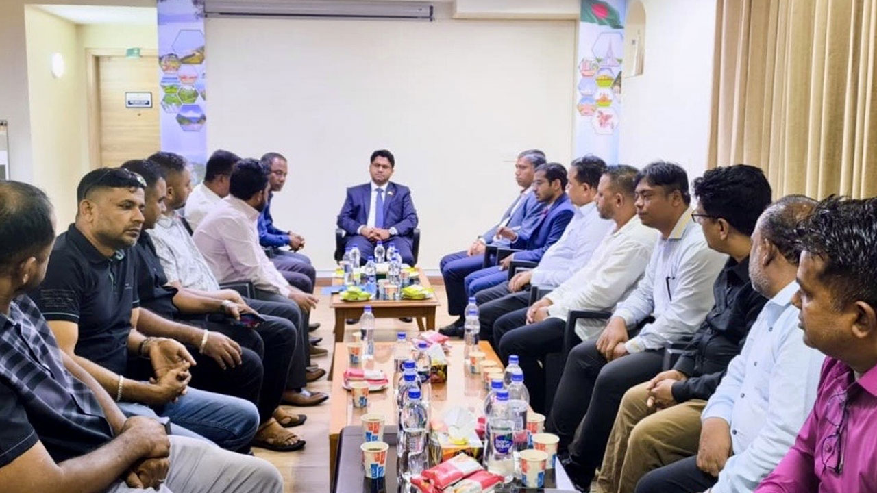 মালদ্বীপে বিএনপির প্রতিনিধিদলের সাথে নবনিযুক্ত বাংলাদেশ হাইকমিশনারের সাক্ষাৎ