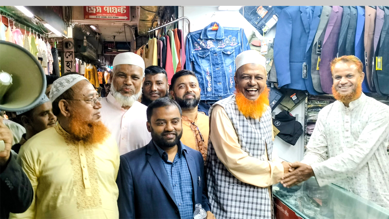 গণসংযোগ করেন জামায়াত নেতা