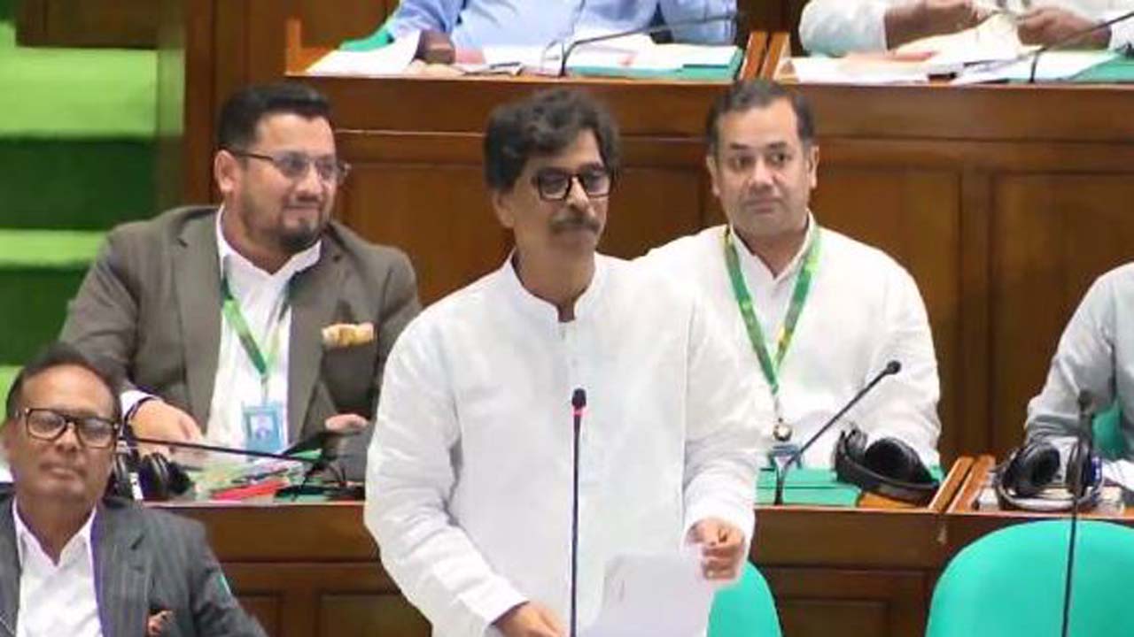 সংসদে কৃষিমন্ত্রী মোহাম্মদ আমিন উর রশিদ