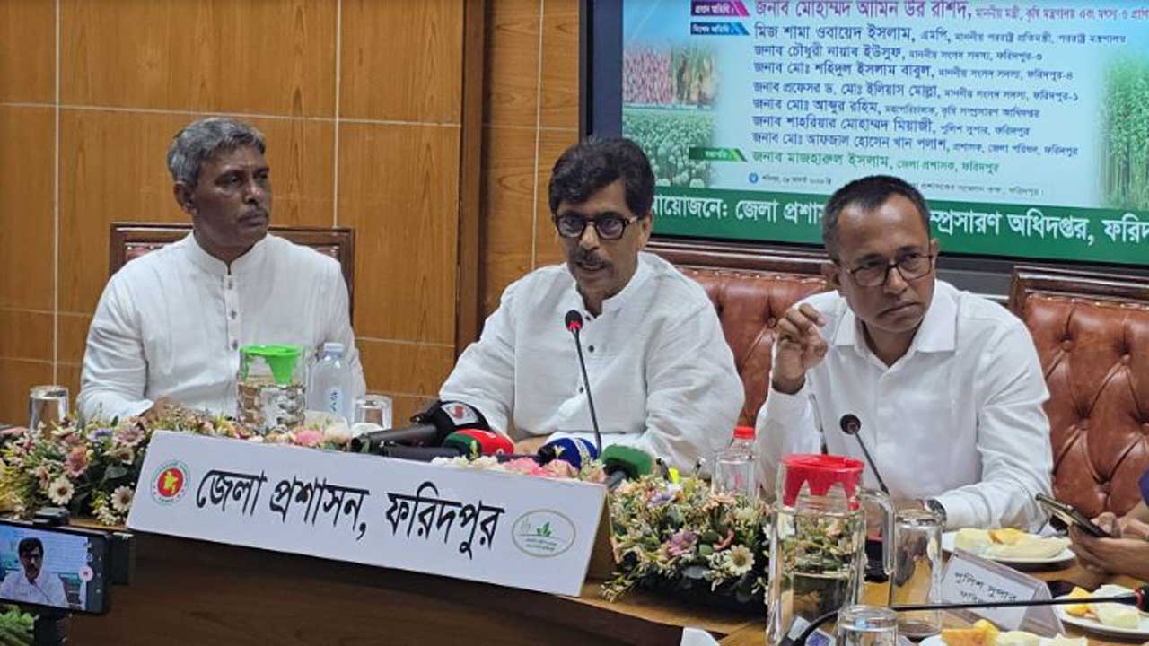 কৃষিমন্ত্রী মোহাম্মদ আমিন উর রশিদ