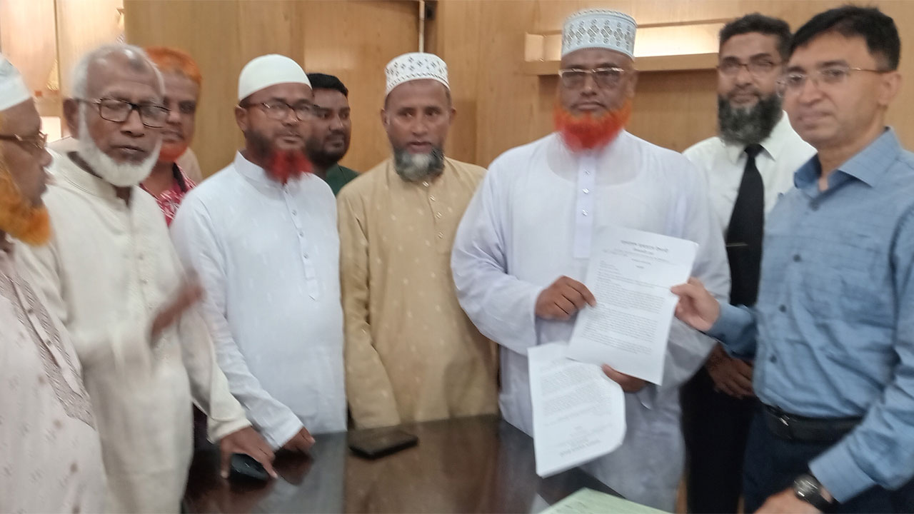 নীলফামারীতে ৫ দফা দাবিতে ডিসিকে জামায়াতের স্মারকলিপি