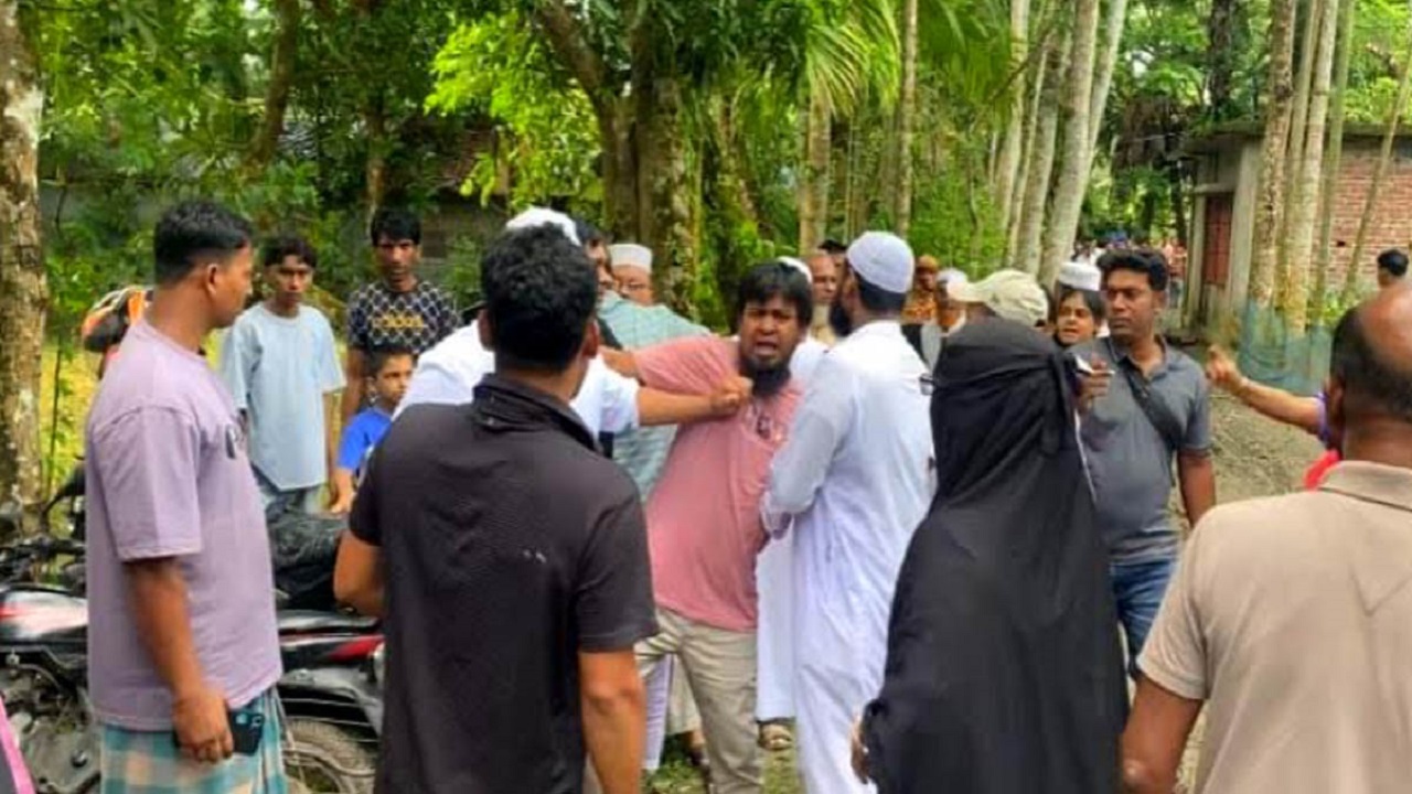 নোয়াখালীতে সম্পত্তি নিয়ে বিরোধ, ২০ ঘণ্টা পর মায়ের লাশ দাফন