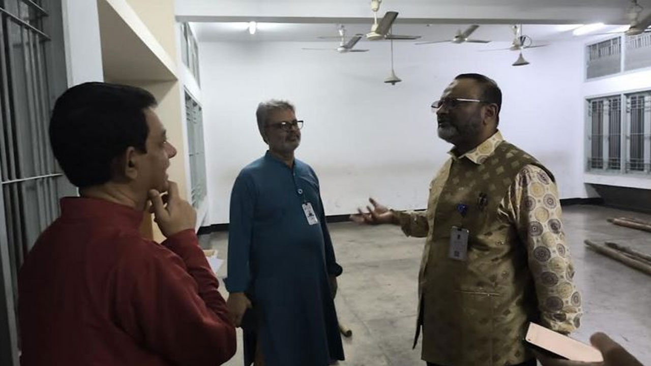 ঢাকা বিশ্ববিদ্যালয়ের ভিসি অধ্যাপক ড. নিয়াজ আহমদ খান