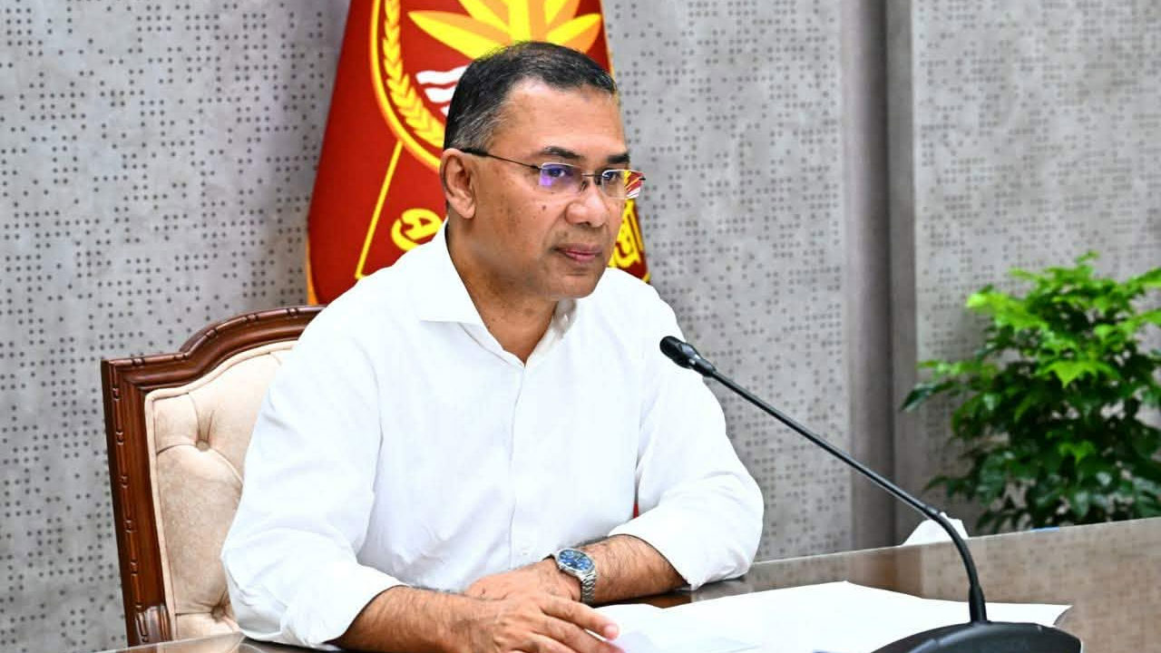 সভায় প্রধানমন্ত্রী চা বাগান মালিকদের বিদ্যমান ঋণের দায় সহজীকরণ এবং স্বল্প সুদে ঋণ দেয়ার আশ্বাস দেন