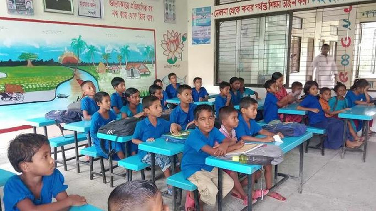 প্রাথমিকের ঝরে পড়া-পিছিয়ে পড়া শিক্ষার্থীদের জন্য বিশেষ সহায়ক কার্যক্রম চালু করবে সরকার