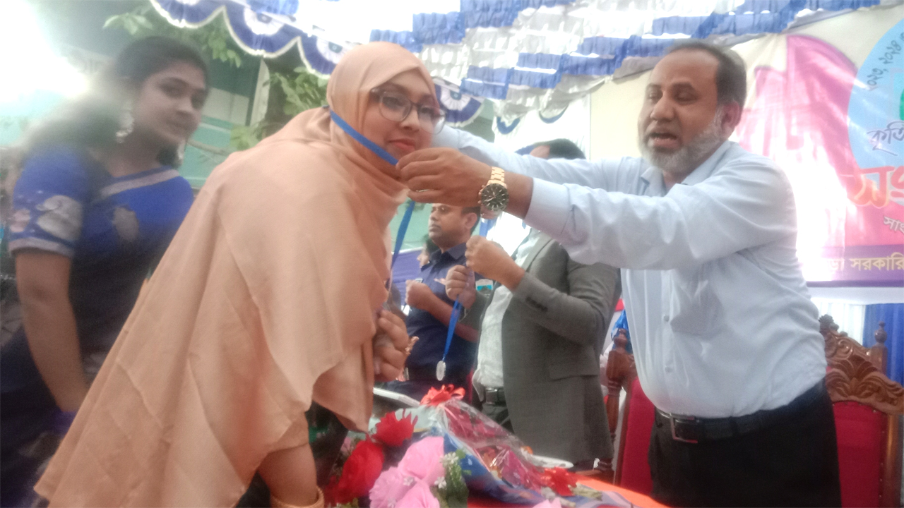 সরকারি বালিকা উচ্চ বিদ্যালয়ের কৃতি শিক্ষার্থী সংবর্ধনা