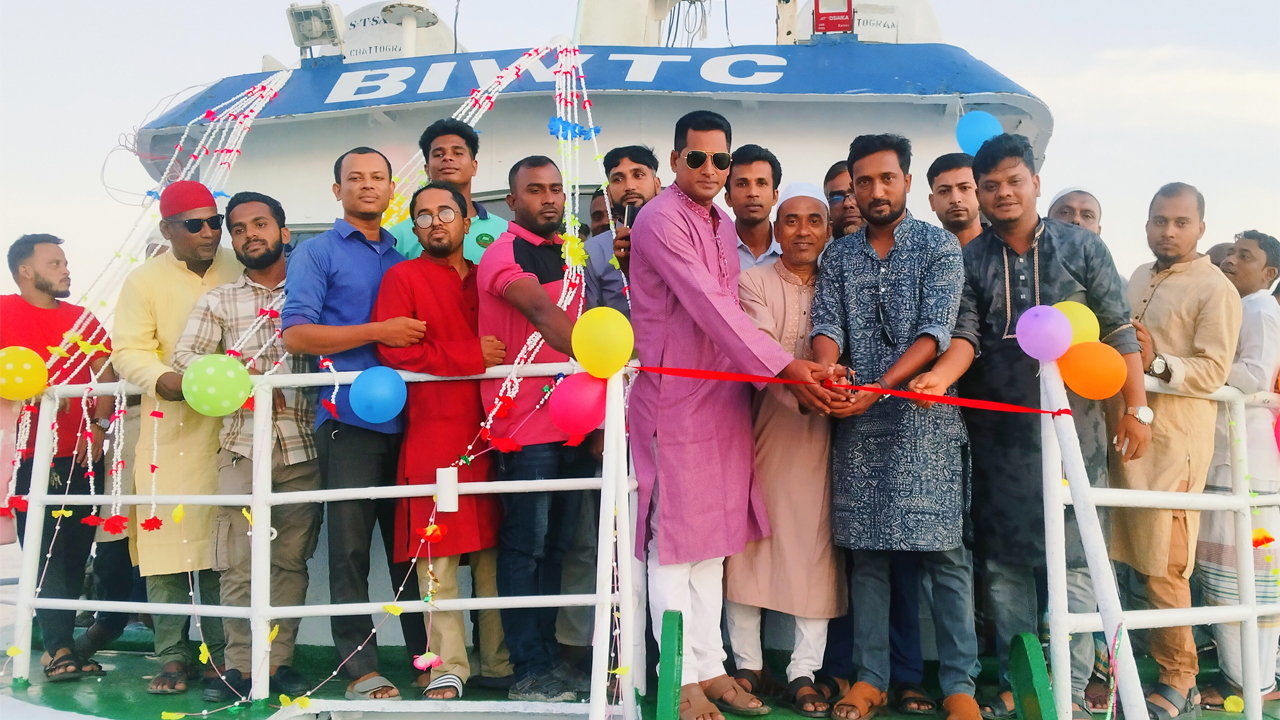 হাতিয়ায় নলচিরা-চেয়ারম্যানঘাট রুটে সি-ট্রাক উদ্বোধন