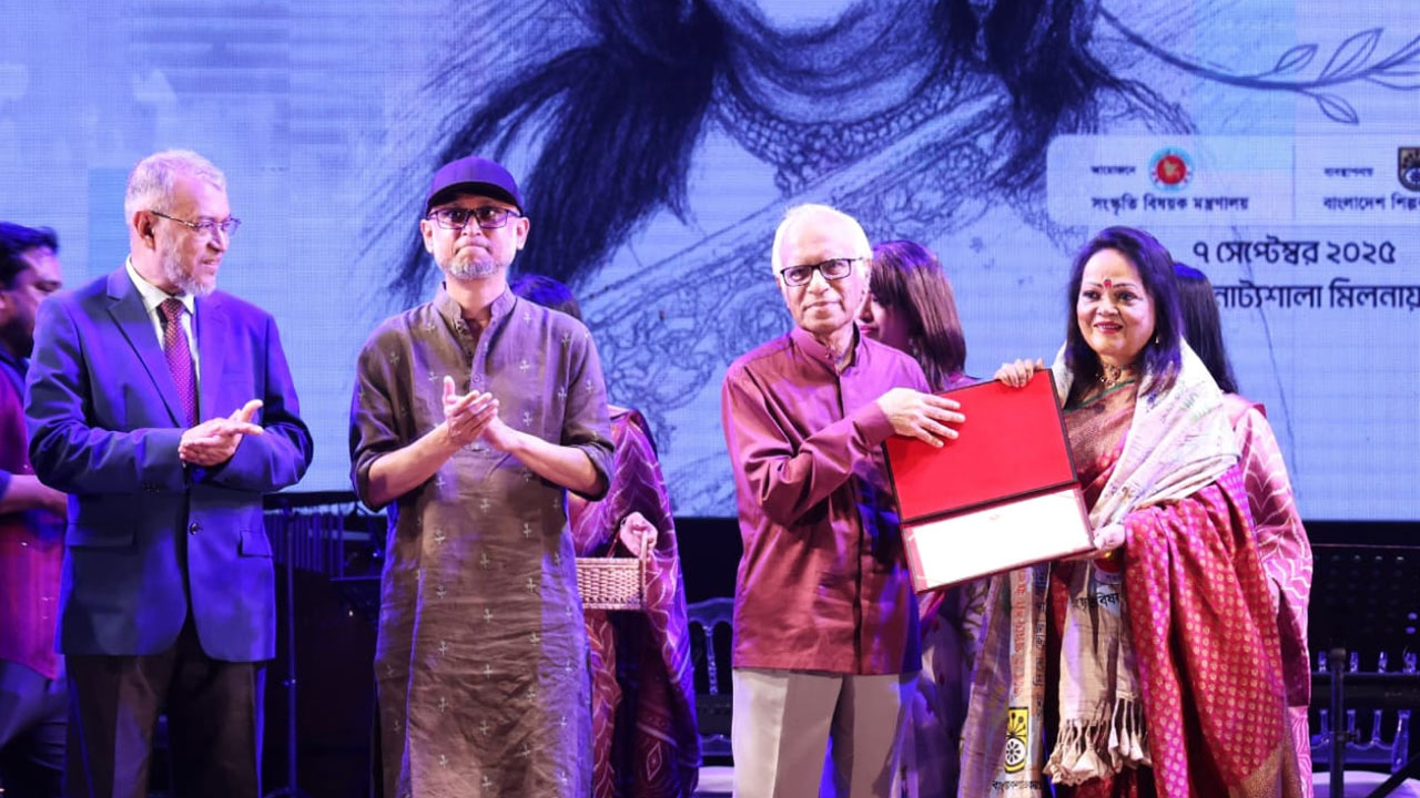 সাবিনা ইয়াসমিনকে সংবর্ধনা দিয়েছে সংস্কৃতি মন্ত্রণালয়