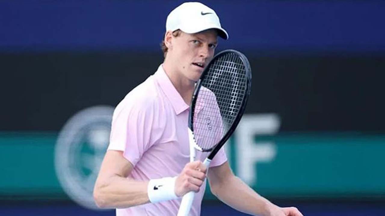 ইয়ানিস সিনার