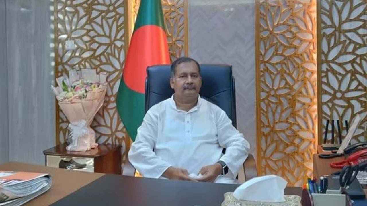 তথ্য ও সম্প্রচার মন্ত্রী জহির উদ্দিন স্বপন