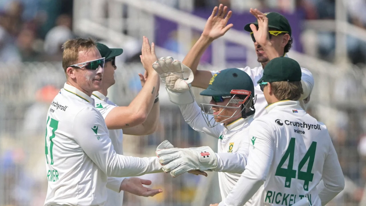 ভারতের উইকেটের পতনের পর দক্ষিণ আফ্রিকার উদযাপন