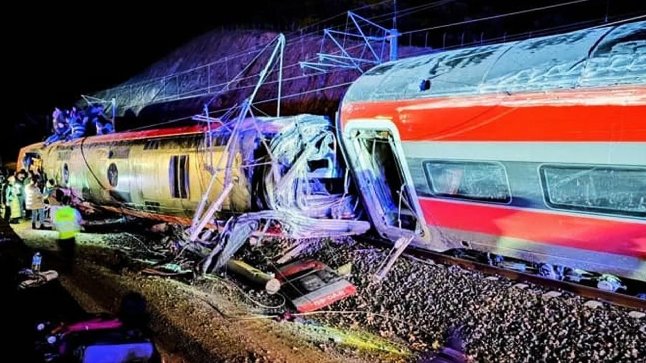 স্পেনে ট্রেন দুর্ঘটনায় নিহতের সংখ্যা বেড়ে ৩৯