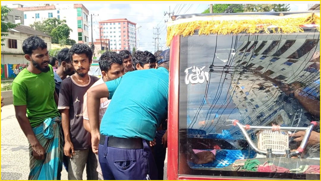 এসএমপির বিশেষ অভিযানের প্রথম দিনে ৮৭ অবৈধ যানবাহন জব্দ