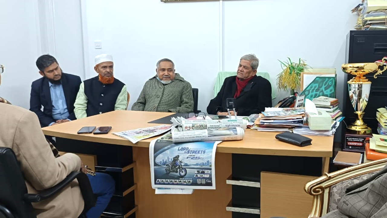 বিএনপির দলীয় কার্যালয়ে গিয়ে শোক জানান ডা: সৈয়দ আবদুল্লাহ মো: তাহের