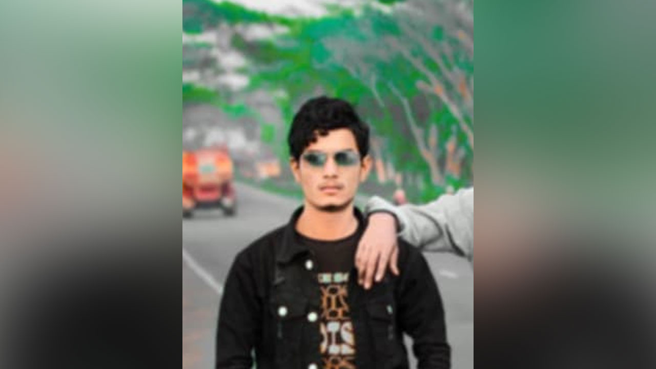 শান্ত (২০)