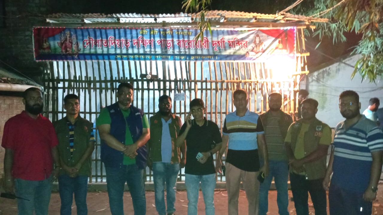 ঘটনাস্থল পরিদর্শন করে পুলিশ