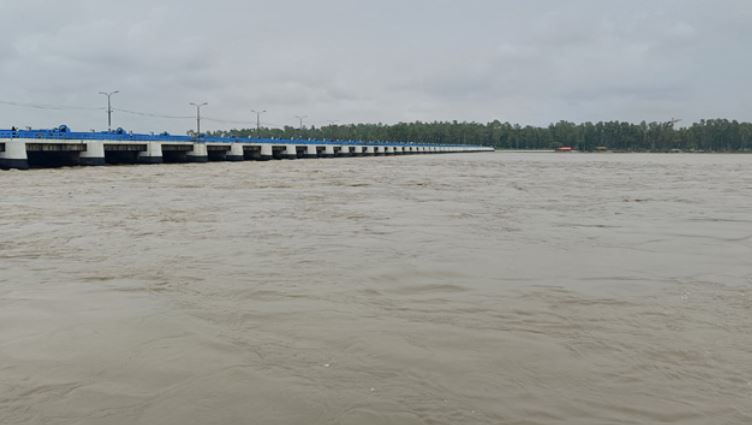 পানি যেভাবে বাড়ছে তাতে যেকোনো সময় বিপৎসীমা অতিক্রম করতে পারে