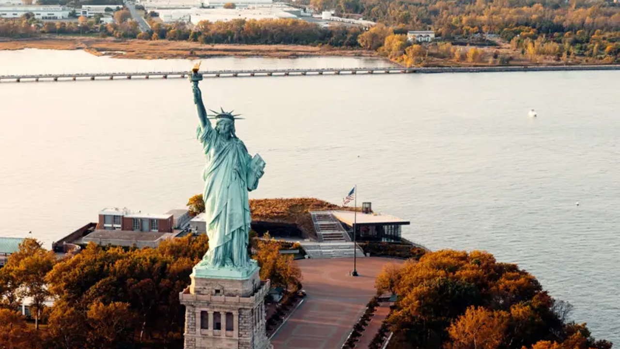 স্ট্যাচু অব লিবার্টি, নিউইয়র্ক